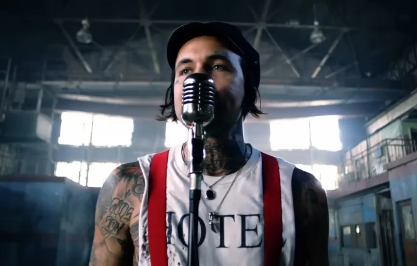 Yelawolf w singlu Punk