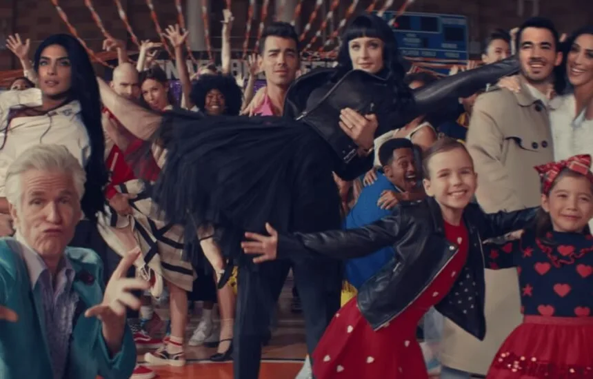 Jonas Brothers What A Man Gotta Do