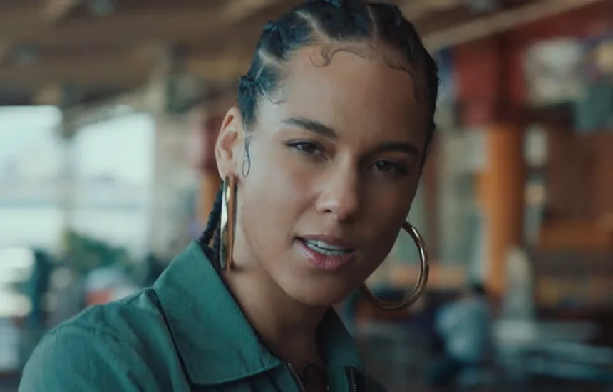 Alicia Keys prezentuje teledysk Underdog