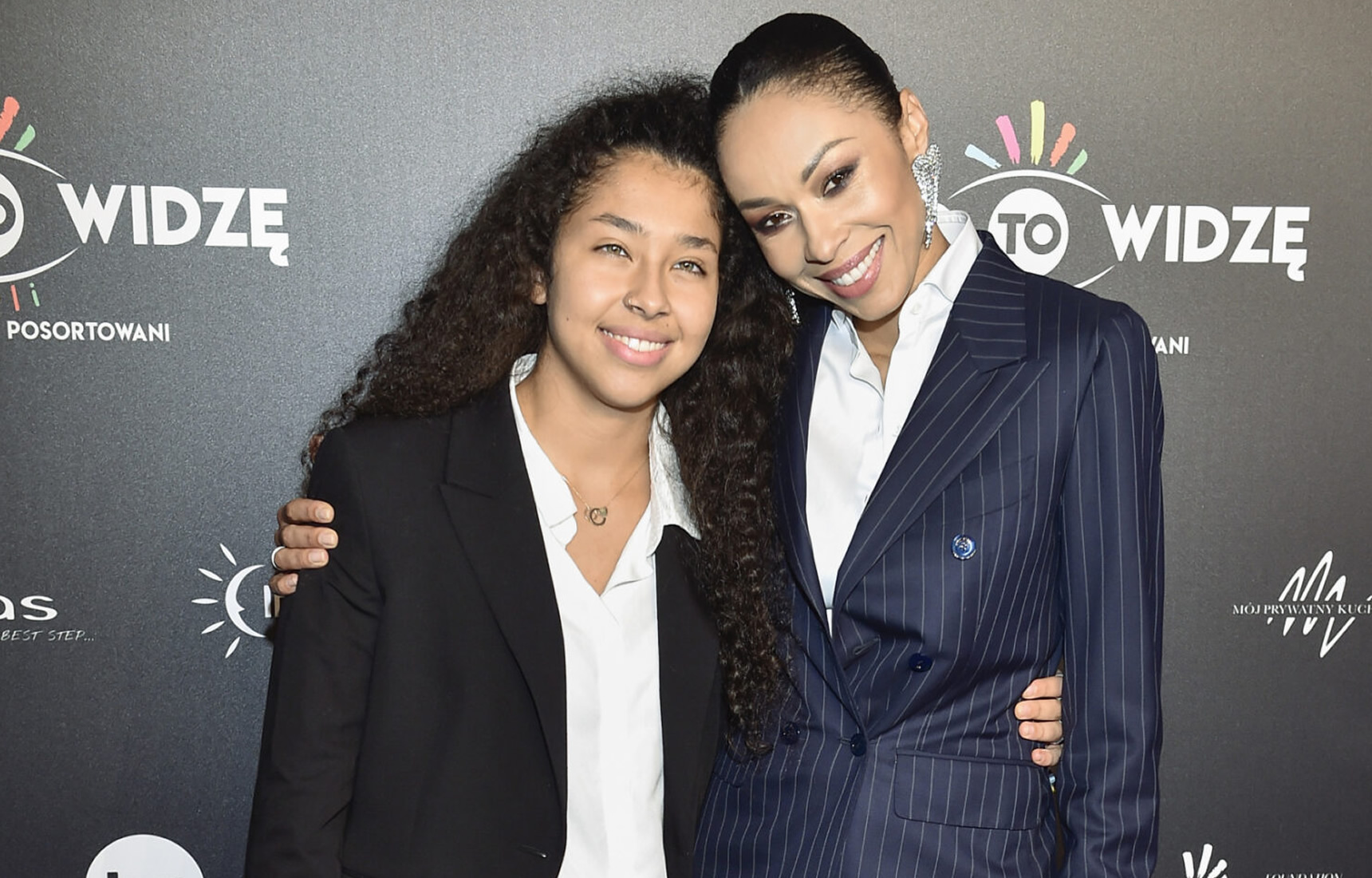 Czarno to widzę premiera