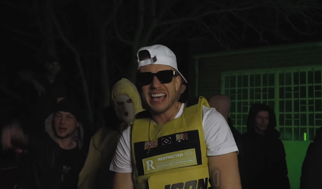 20200813_sitek Fot. kadr z teledysku Sitek ft. JNR, YP - Albo albo