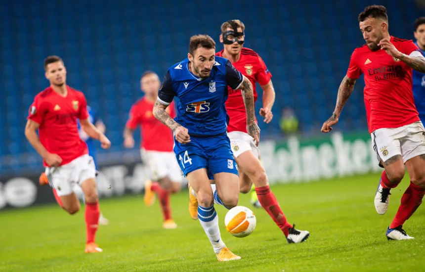 Lech Poznań w meczu z Benficą Lizbona w Lidze Europy.