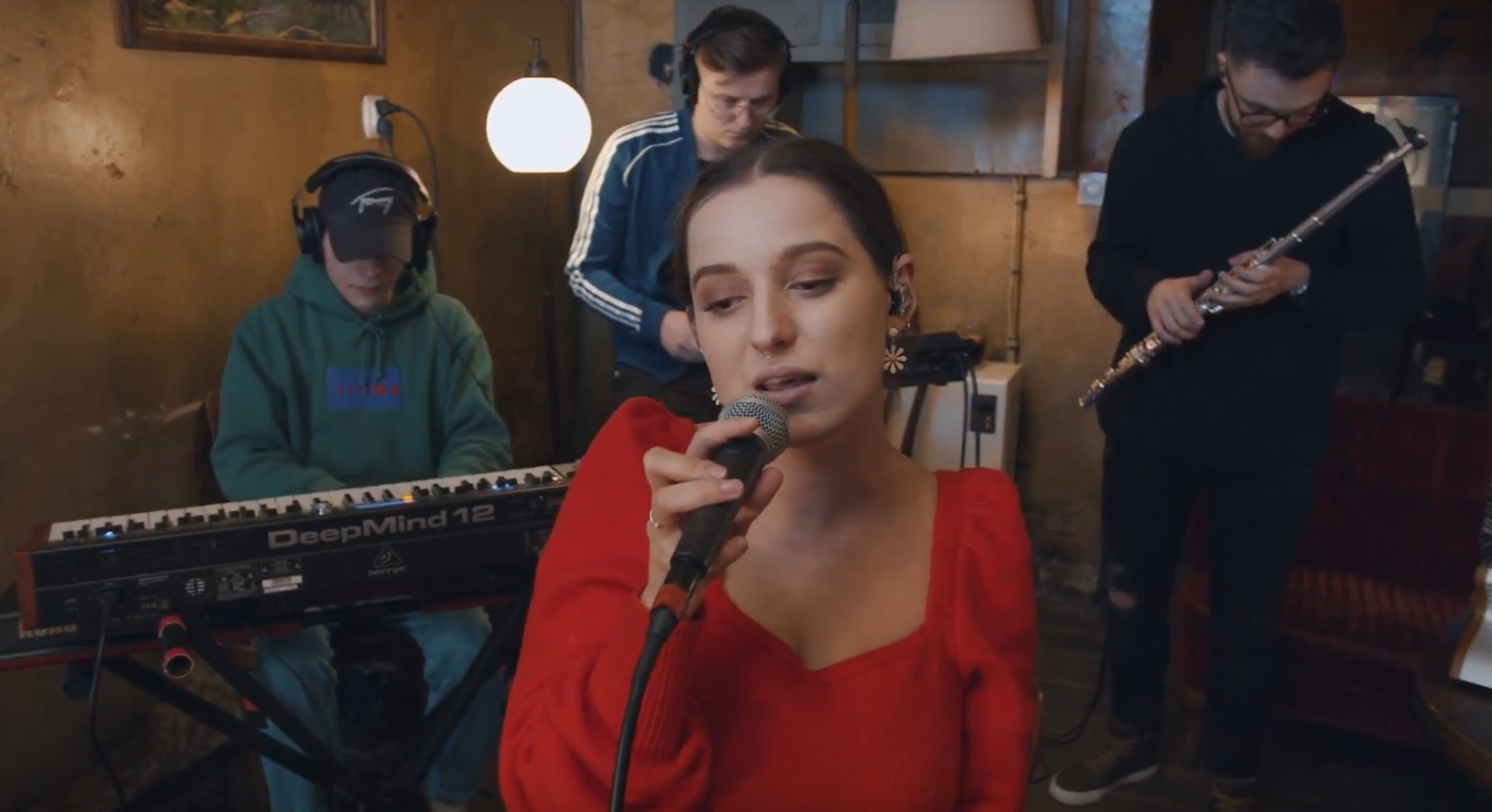 Zuza Baum, fot. Zuza Baum - Project Away [Official Live Session]