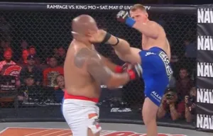 Bellator MMA head kicki