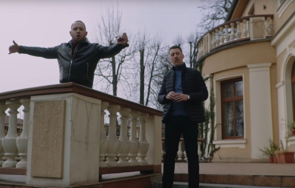 Avi Louis Villain Soprano