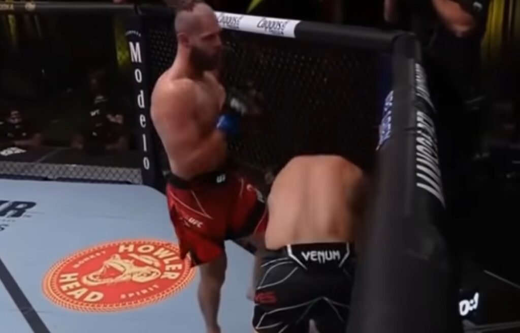 Jiri Prochazka nokautuje Domincka Reyesa