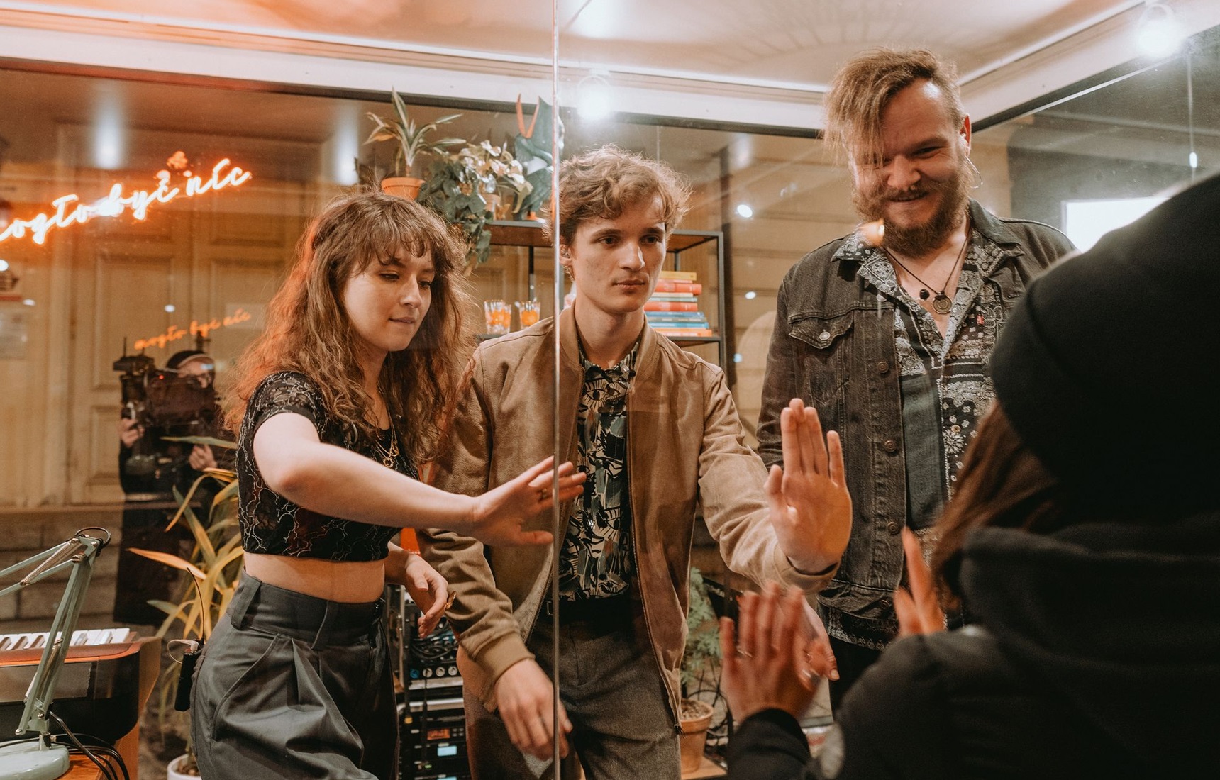 Eksperyment społeczny Kwiatu Jabłoni