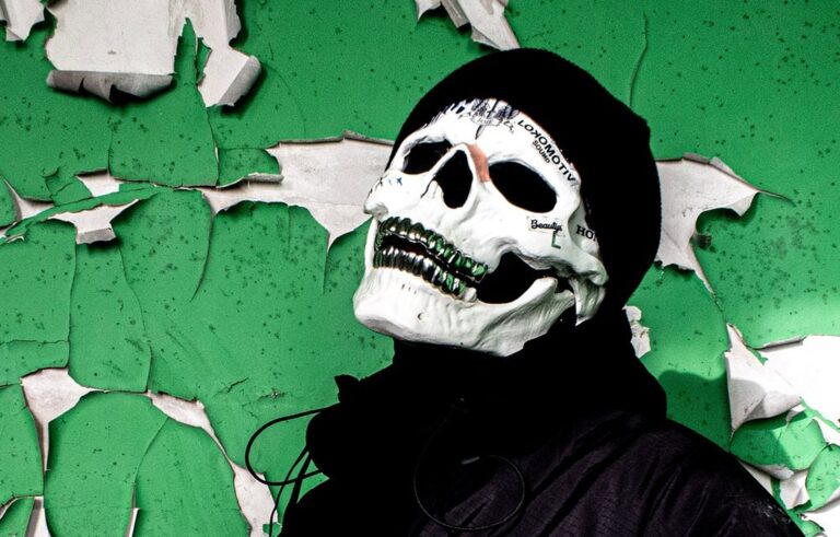 Vladimir Cauchemar wydał debiutancką