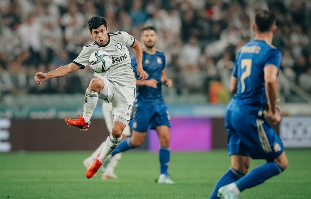Legia Warszawa przegrywa Dinamo