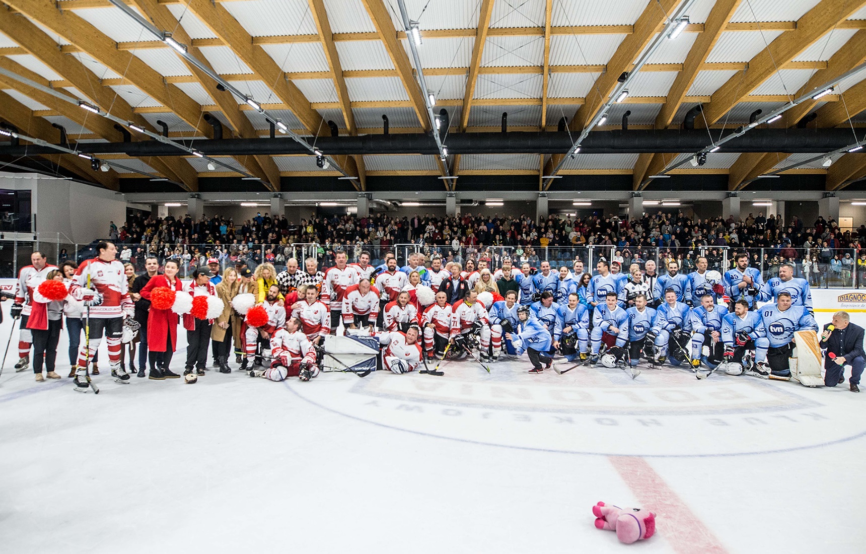 Artyści kontra TVN24