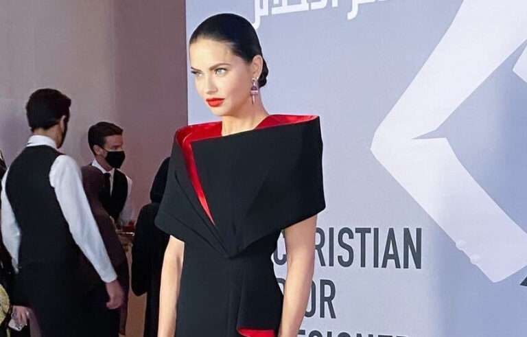 Adriana Lima w sukience