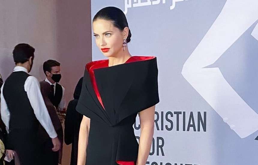 Adriana Lima w sukience