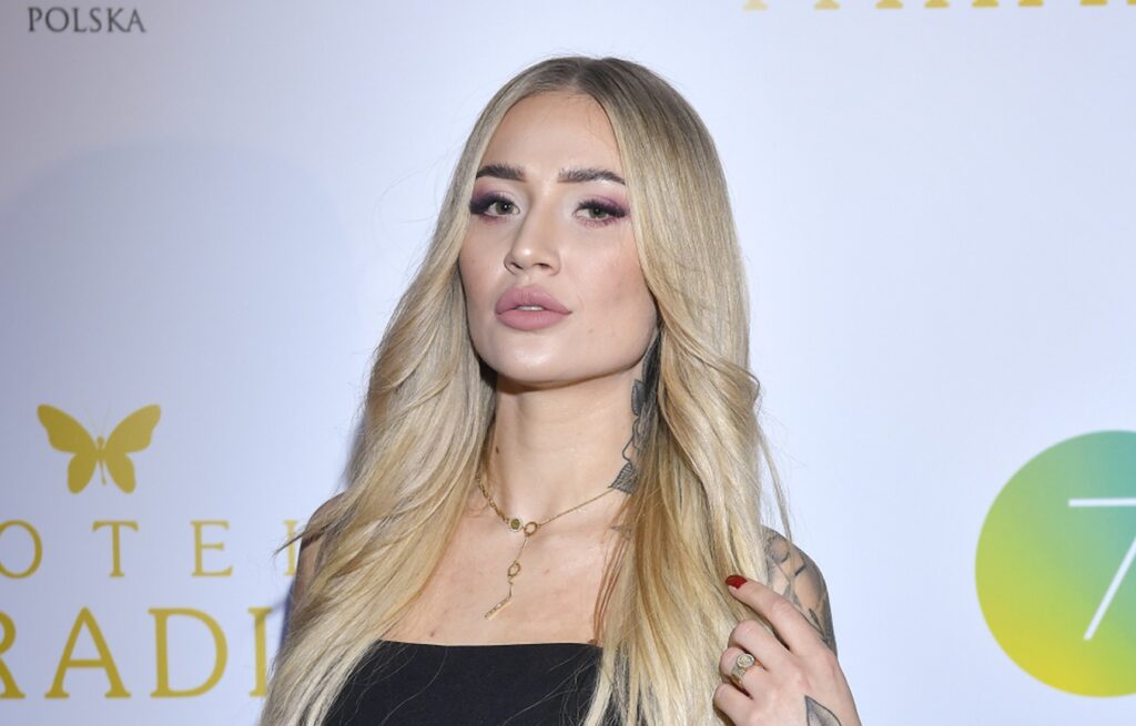 Hotel Paradise 4 Sara