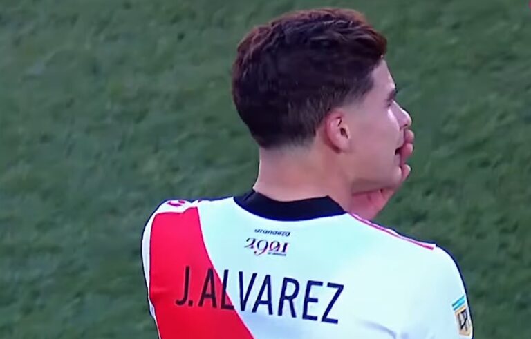 Julián Álvarez FC Barcelona