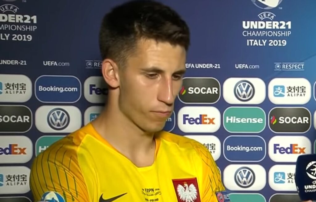 Kamil Grabara zadebiutuje