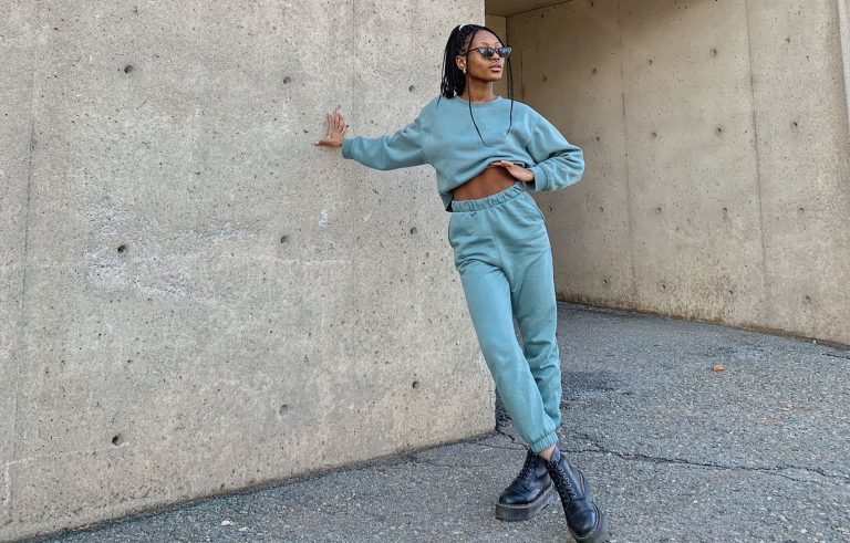 spodnie dresowe typu joggers