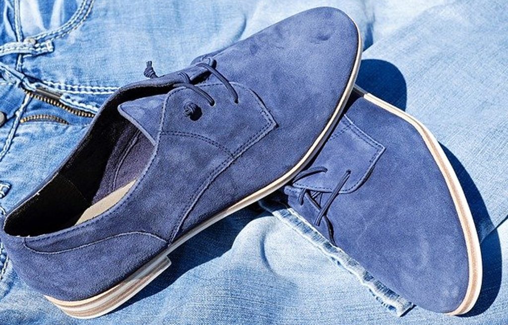 Jak dbać o zamszowe buty
