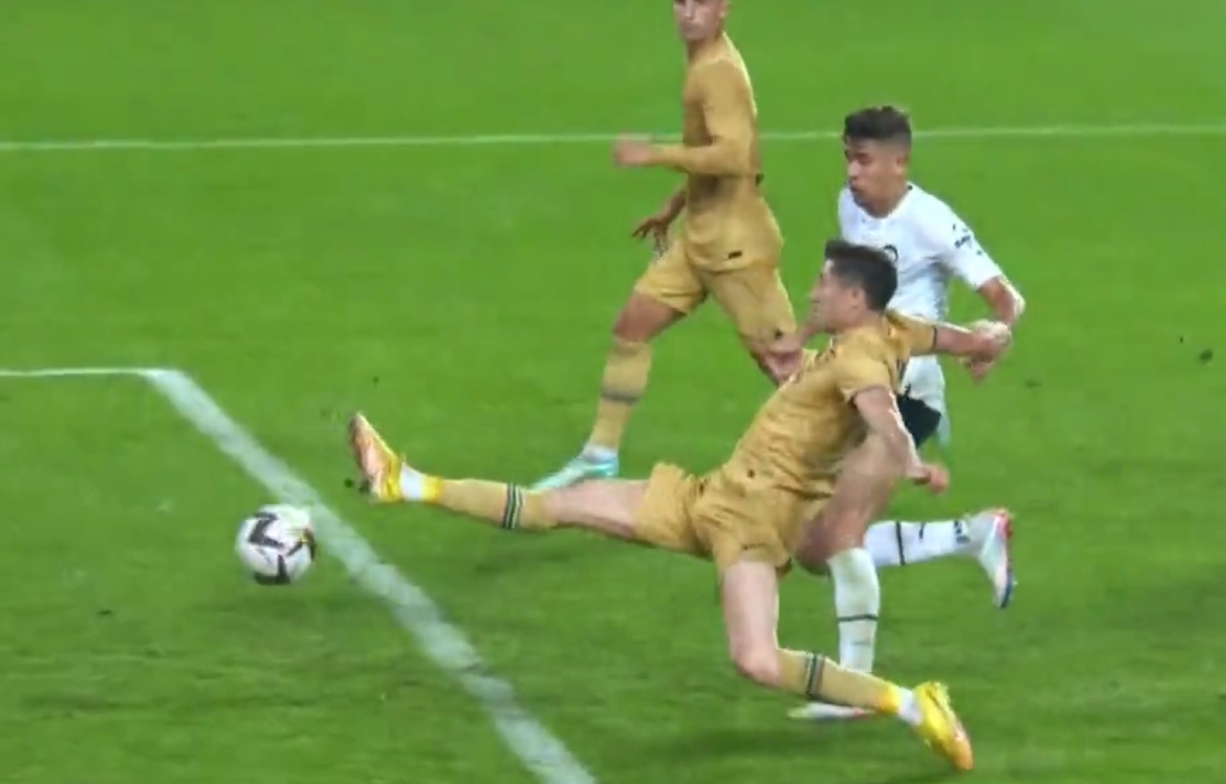 Robert Lewandowski bohaterem Valencia