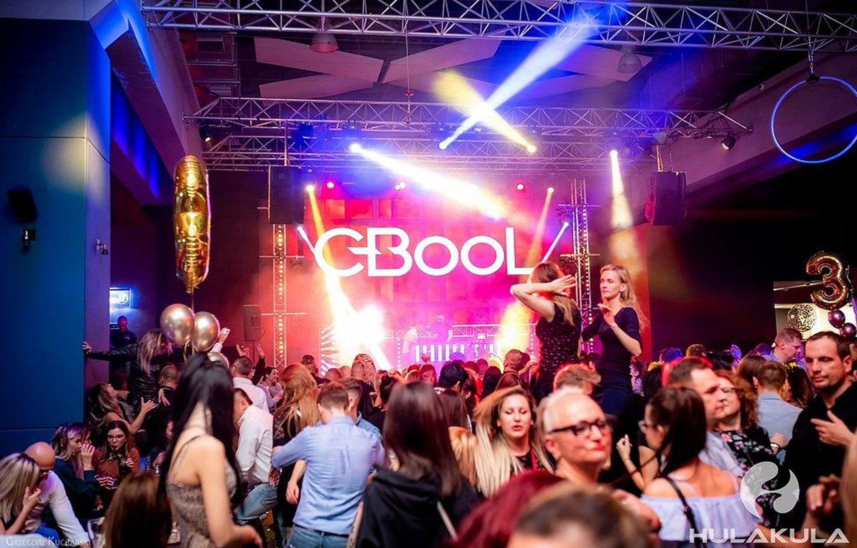 3 urodzinach Hulakula