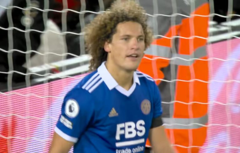 Wout Faes 2 samobóje