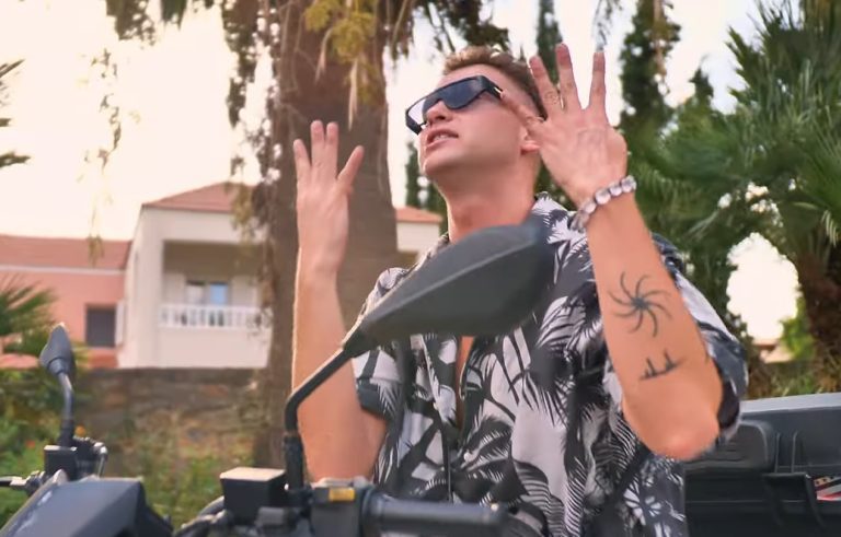 Wac Toja Sebastian Fabijański