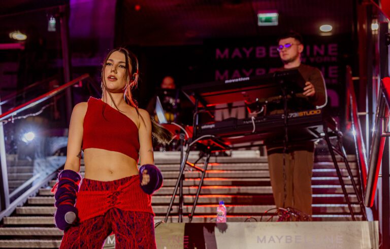 Maybelline New York Music Stories