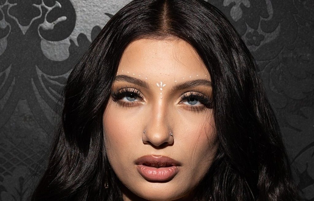 Viki Gabor Stop Playing Games