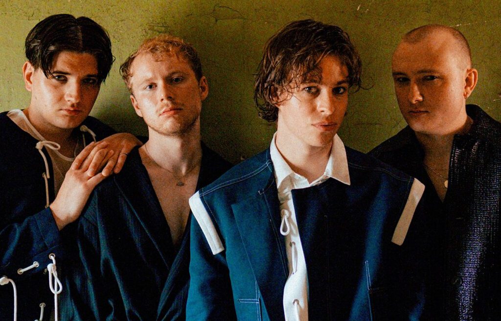 Giant Rooks Somebody Like