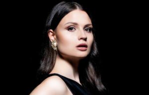 Julia Rocka Welur