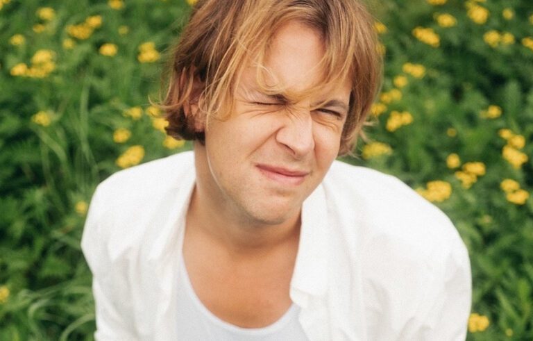 Tom Odell Black Friday