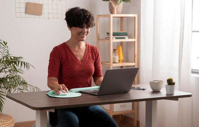 Biurko regulowane elektrycznie