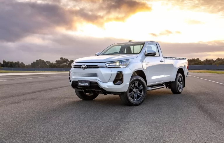 prototyp elektrycznej Toyoty Hilux