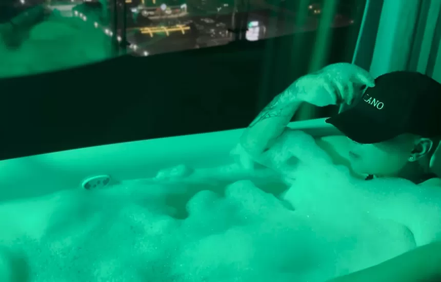 Iwo Monroe wanna chill