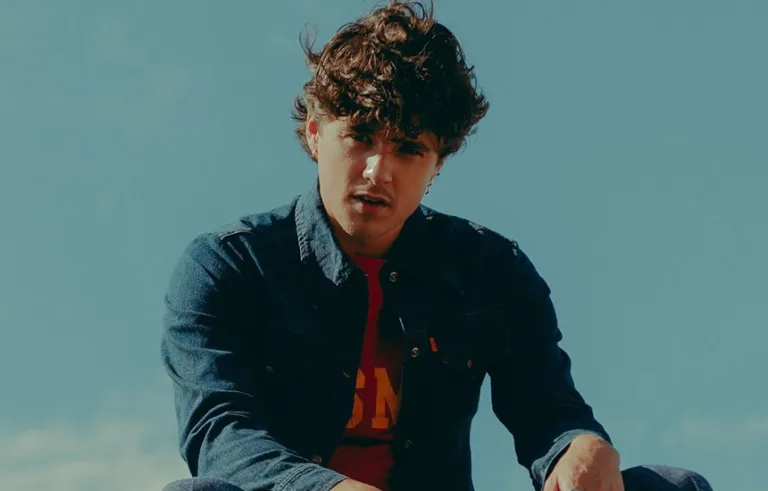 Bradley Simpson debiutancki album