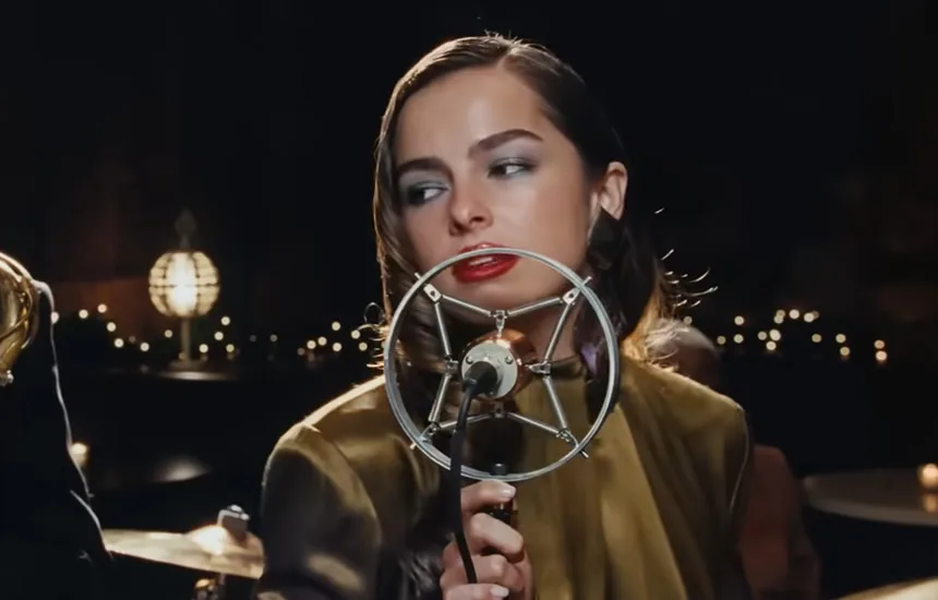 Addison Rae Saint Laurent