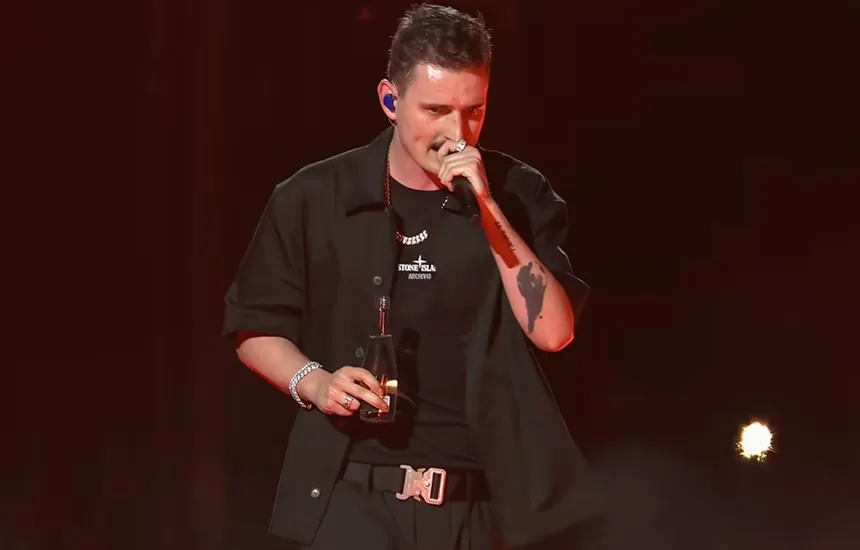 Dawid Podsiadło pięknie płyniesz