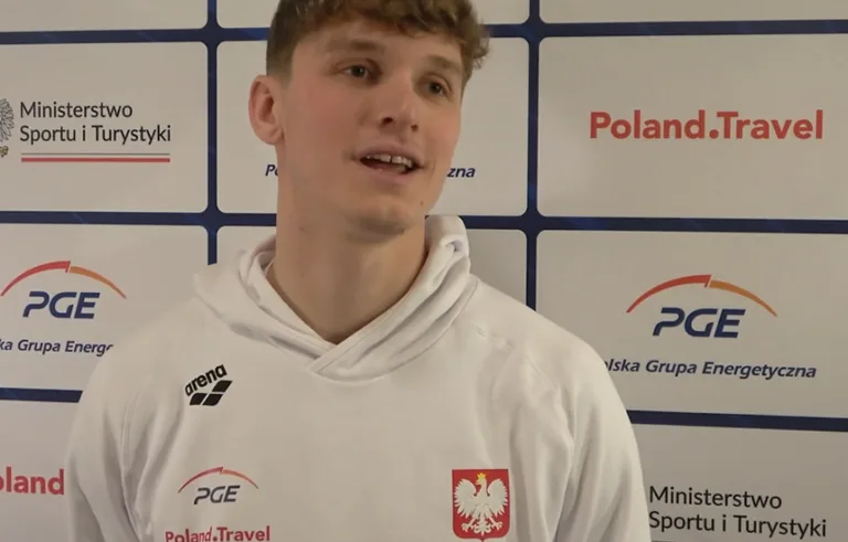 Kacper Stokowski pływanie