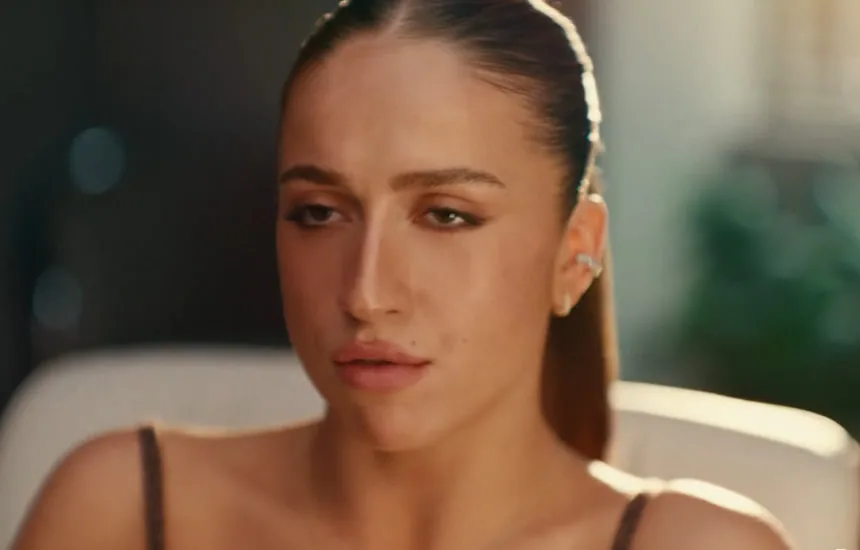 Tate McRae Neutrogena