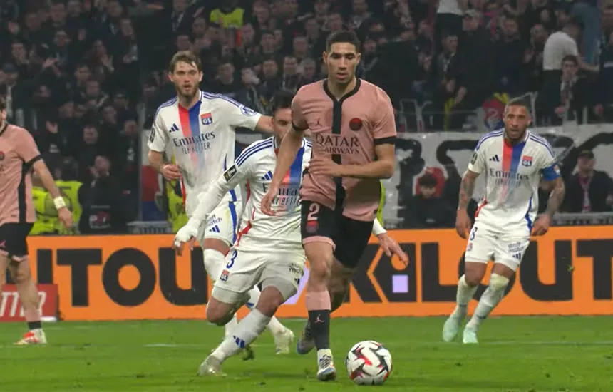 Olympique Lyon przegrał na własnym stadionie z PSG 2:3 w meczu Ligue 1.