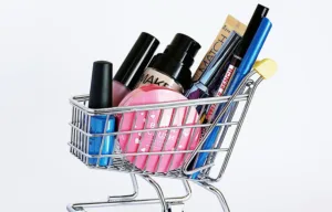 Dlaczego fryzjerzy wybierają profesjonalne kosmetyki? Sprawdź ich zalety!