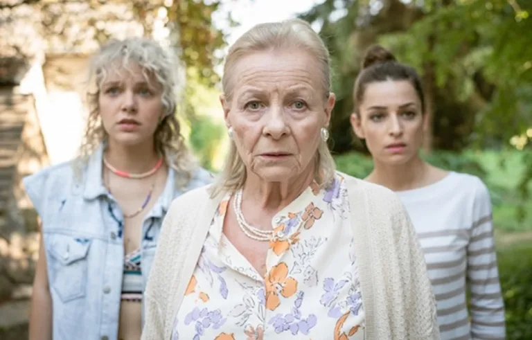 Kadr z filmu Klątwa