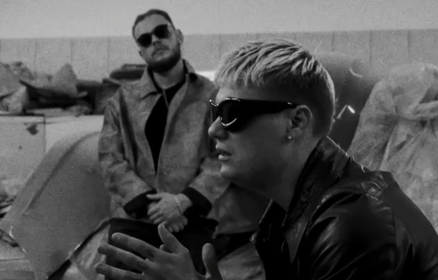 Zismann Staniu w singlu Krioterapia