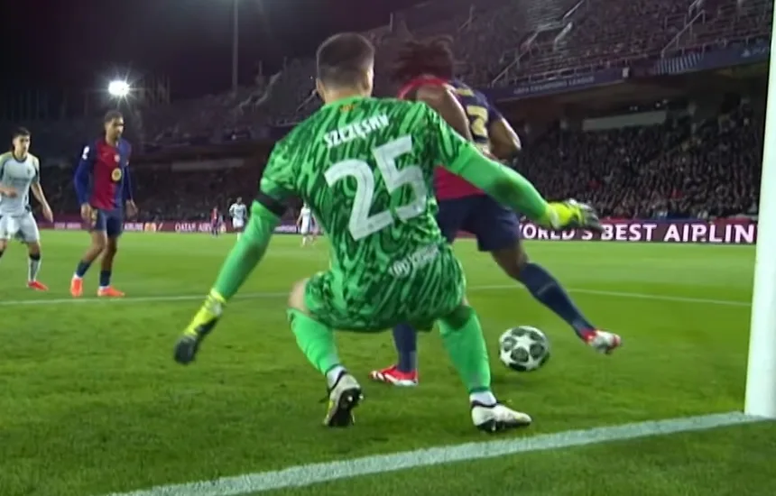 Szczęsny i Lewandowski wygrywają w meczu FC Barcelona - Benfica