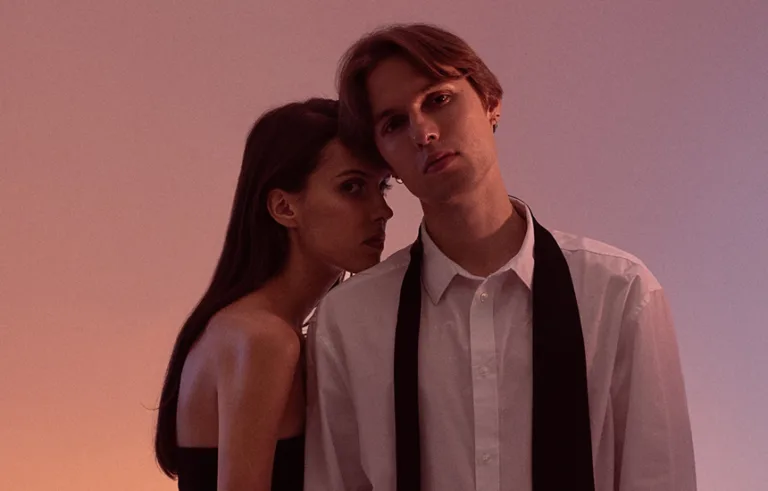 Zespół Jeszcze prezentuje singiel Milion słów