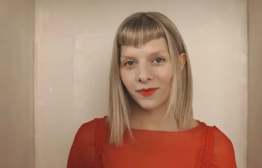 Aurora prezentuje singiel The Flood