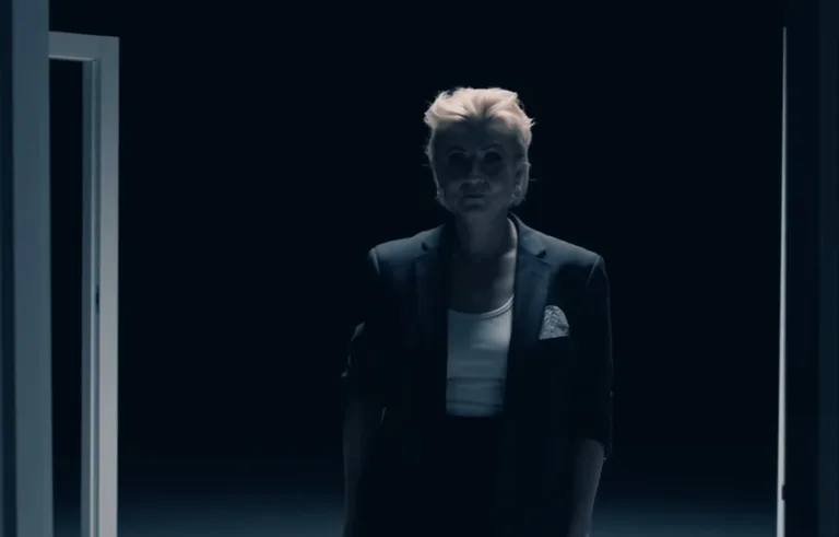 Novika prezentuje album Sambor Born Again