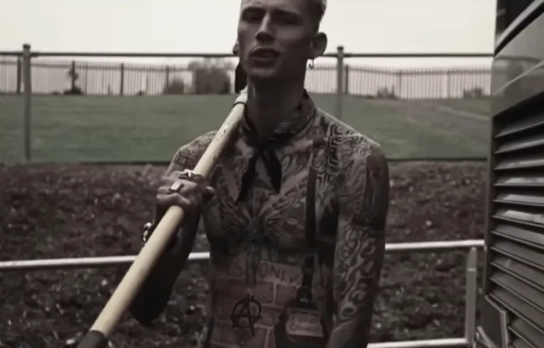 Machine Gun Kelly - Eminem diss