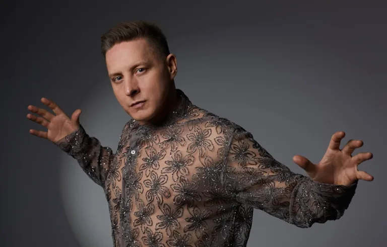 Antek Smykiewicz prezentuje singiel na luz