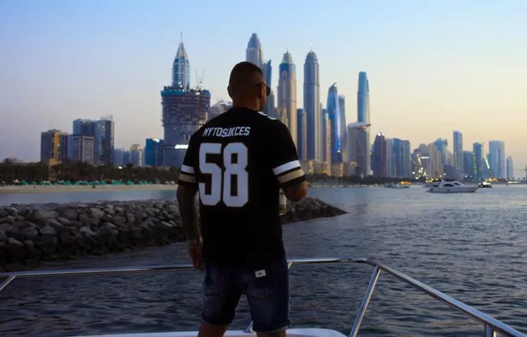 Kizo prezentuje singiel szef