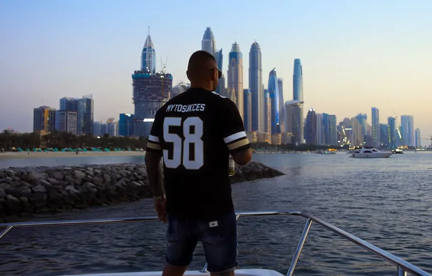 Kizo prezentuje singiel szef